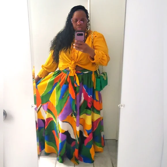 Colorful skirt 😍 - Picture 2 of 4